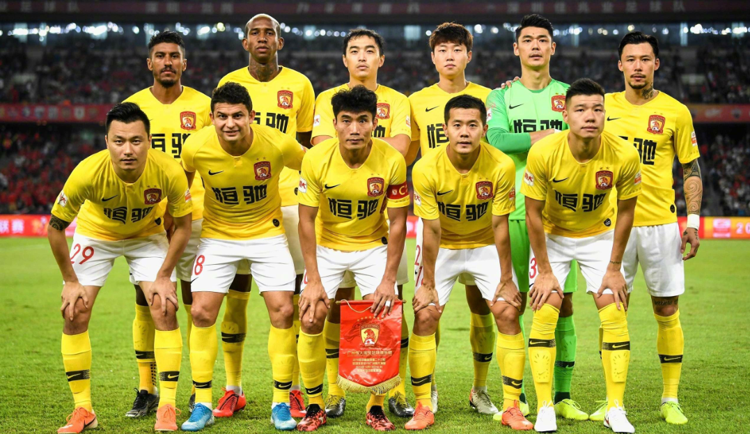 恒大后防线成隐患，球迷呼吁引援加强阵容的简单介绍