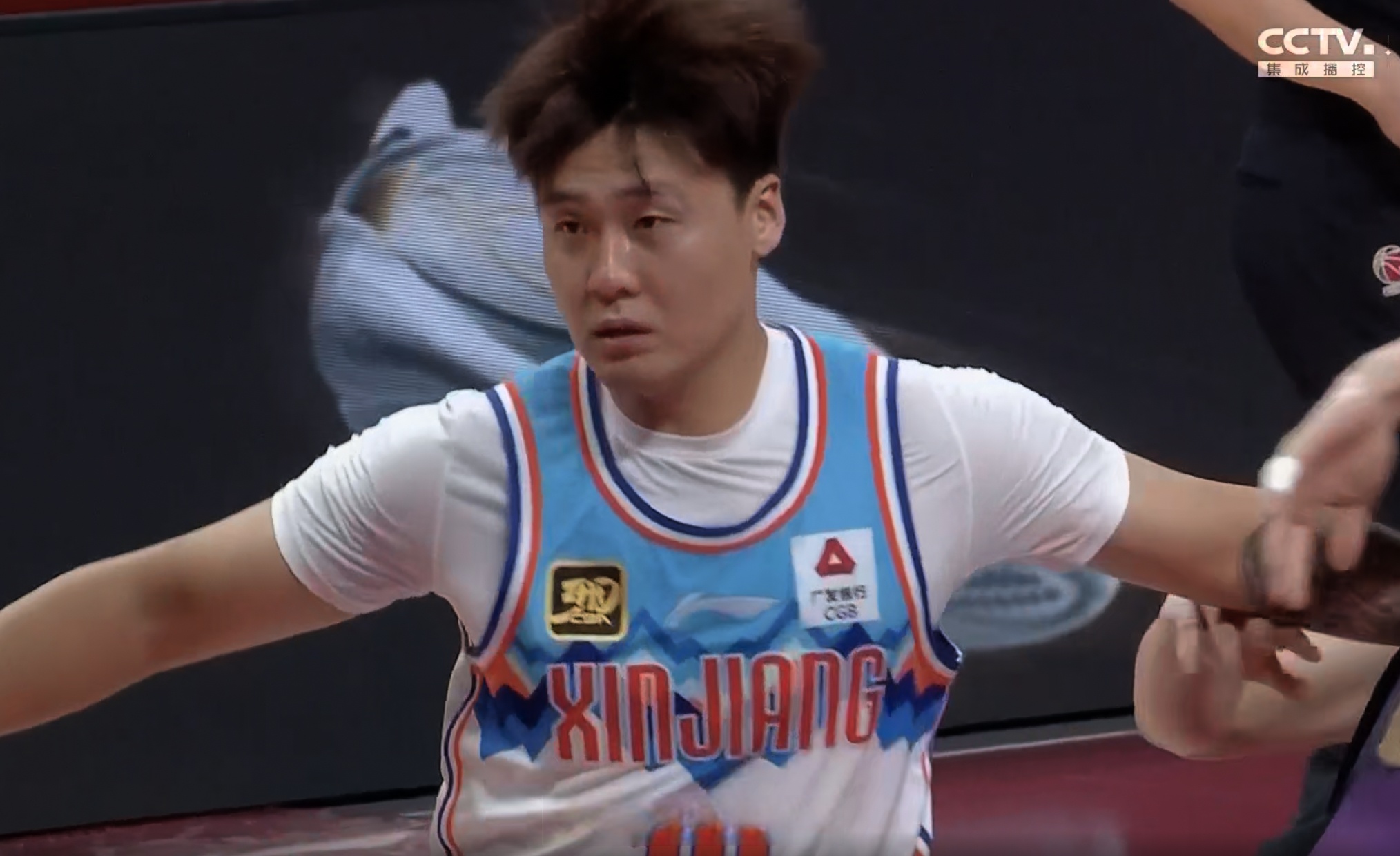 包含浙江队以微弱优势战胜新疆，领先优势扩大的词条