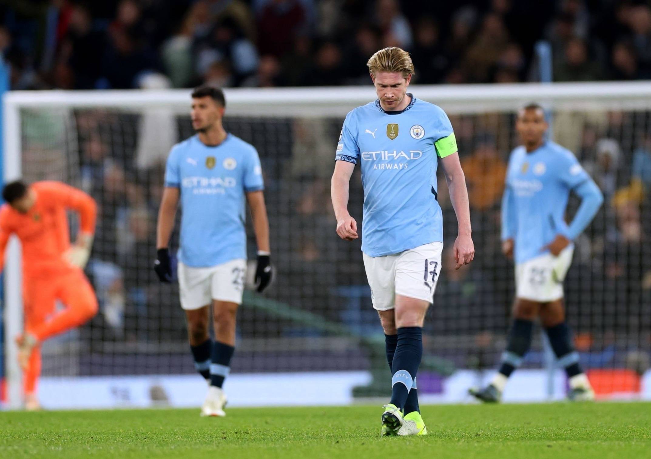 曼城队员灵活作战，取得关键胜利的简单介绍