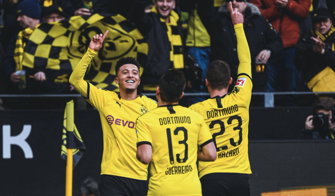 沙尔克主场一球小胜门兴，守住三分领跑