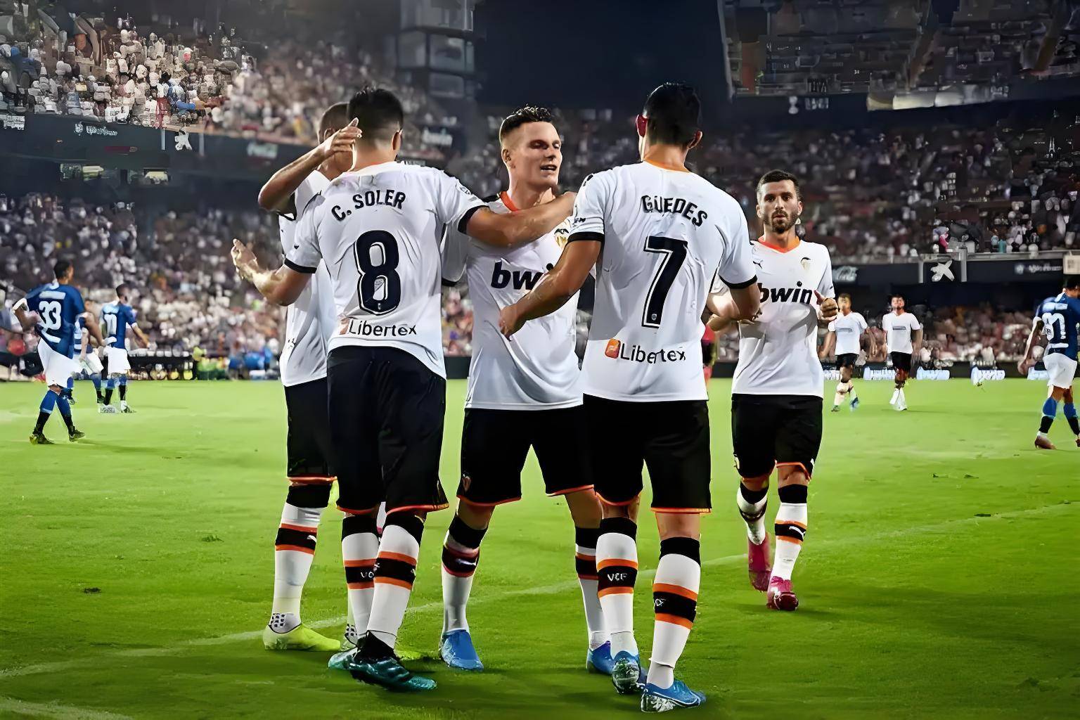 皇家社会击败瓦伦西亚，继续保持西甲榜首位置