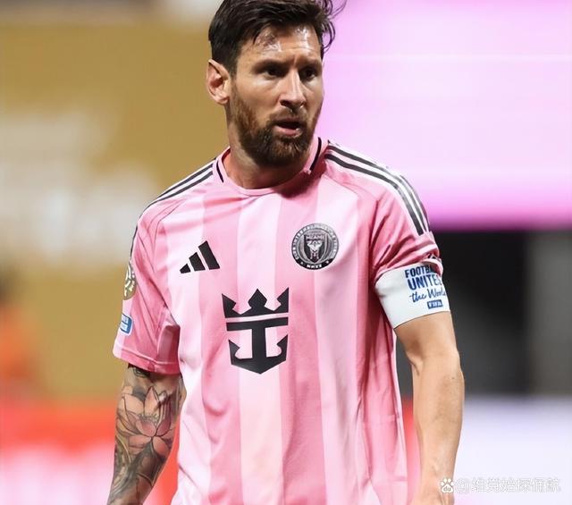 梅西帽子戏法领衔巴黎圣日耳曼4-0大胜蒙彼利埃