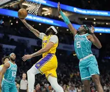 公牛客场爆冷击败湖人,西部强队遭遇失利 公牛客场爆冷击败湖人,西部强队遭遇失利