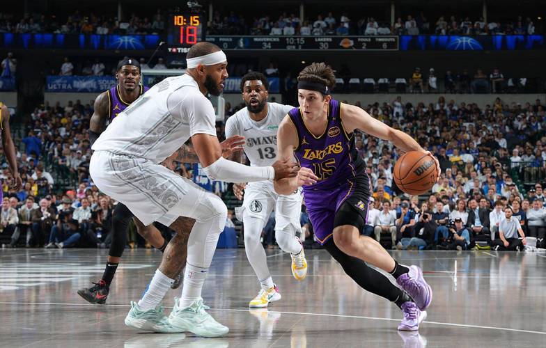 公牛大胜独行侠，拉文关键时刻获得进攻机会的简单介绍