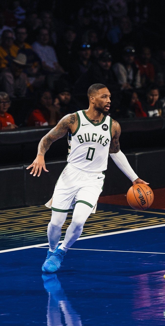 雄鹿前进受挫,字母哥表现出众难救主 雄鹿前进受挫,字母哥表现出众难救主