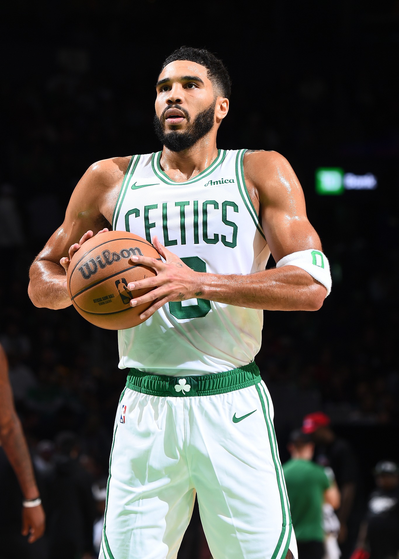 76人客场胜凯尔特人取得连胜