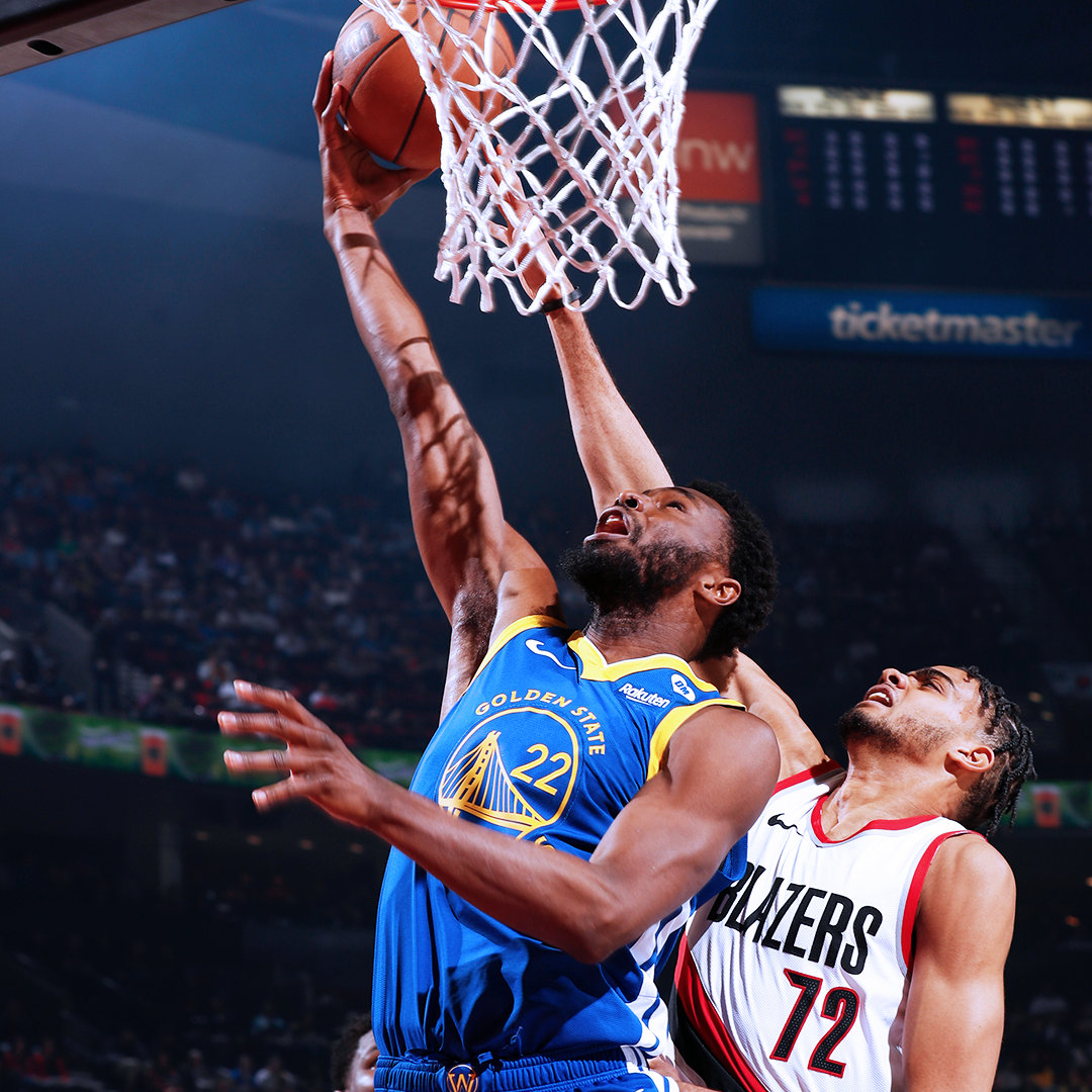 开拓者力克黄蜂，结束失利